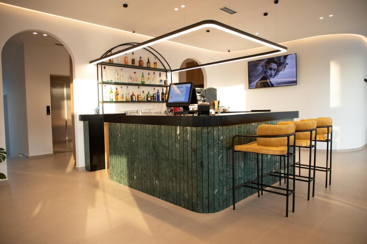 Colosseum Hotel Ksamil Exterior foto